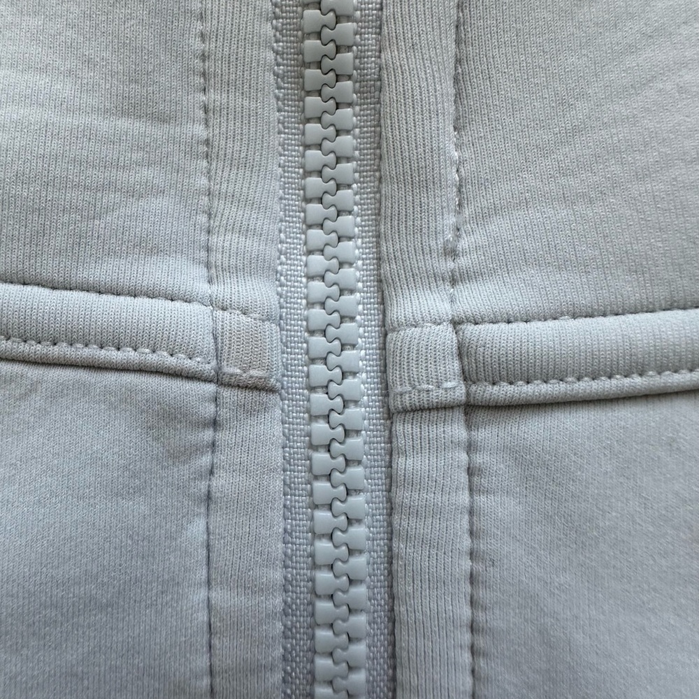 lululemon athletica Rogue Jacket - Picture 4 of 16